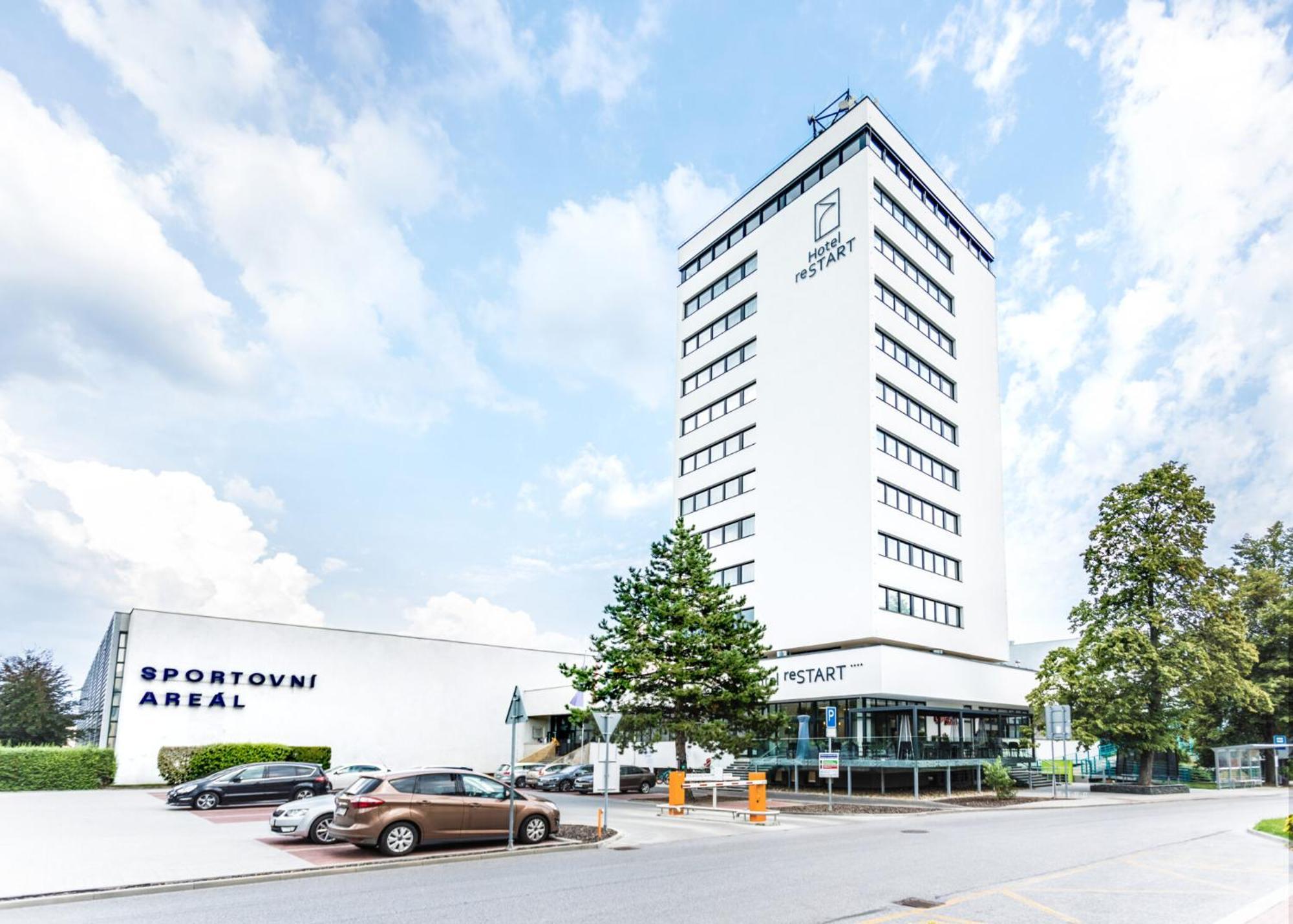 Hotel Restart Superior Jičín Exterior foto